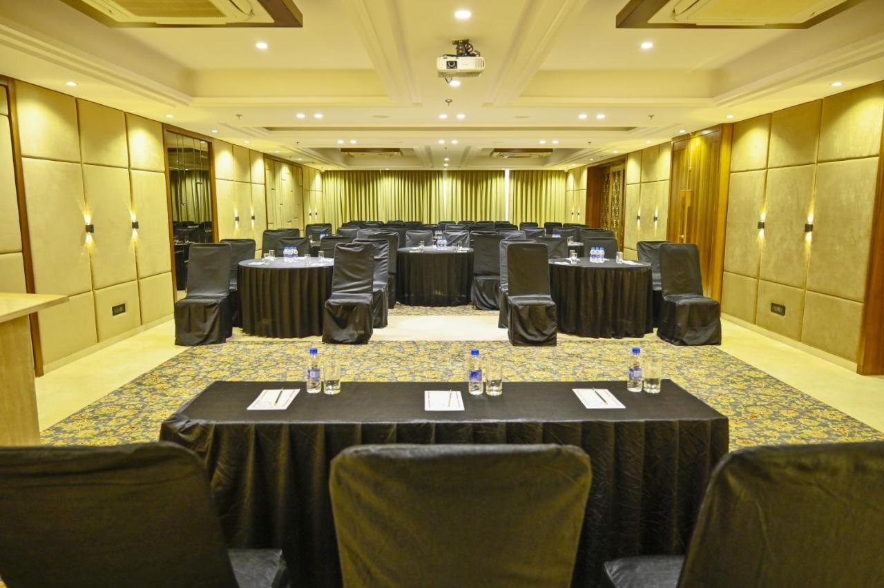 The Jagat Hotel And Spa אודייפור מראה חיצוני תמונה